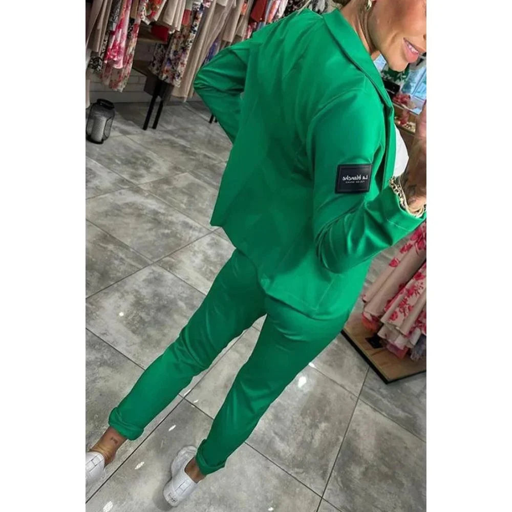 Ensemble blazer & pantalon souple – Confort&Classe