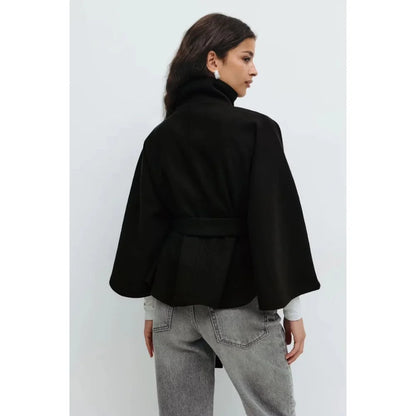 Manteau cape ceinturé - Élance ta silhouette en un geste