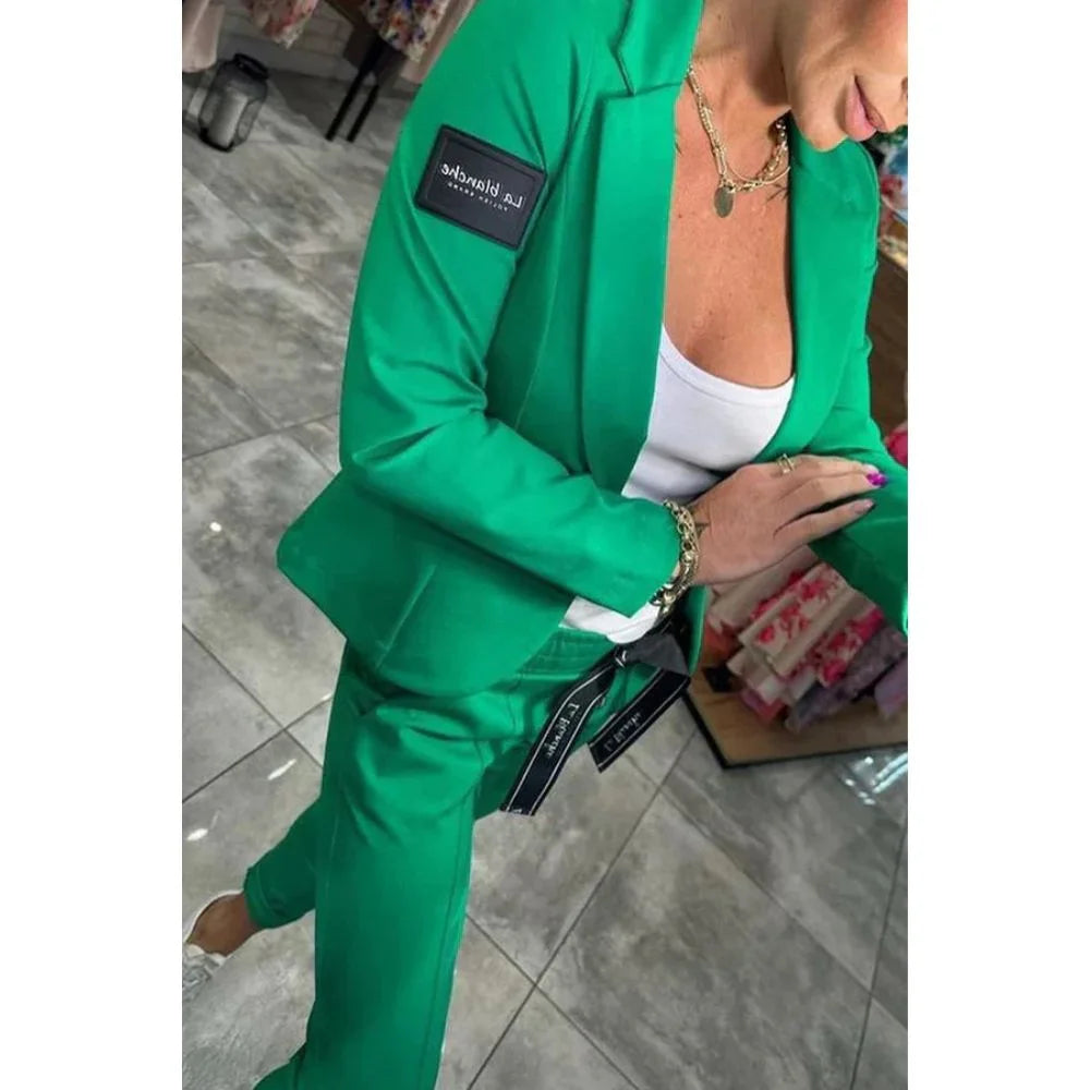 Ensemble blazer & pantalon souple – Confort&Classe