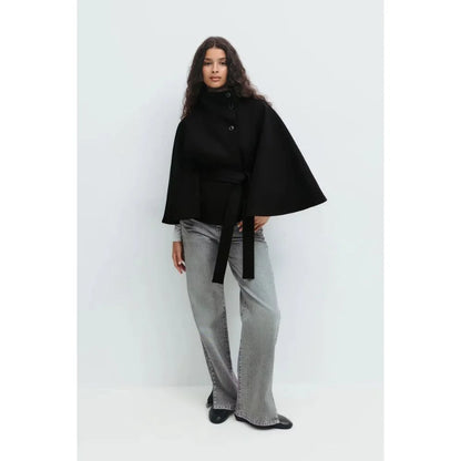 Manteau cape ceinturé - Élance ta silhouette en un geste