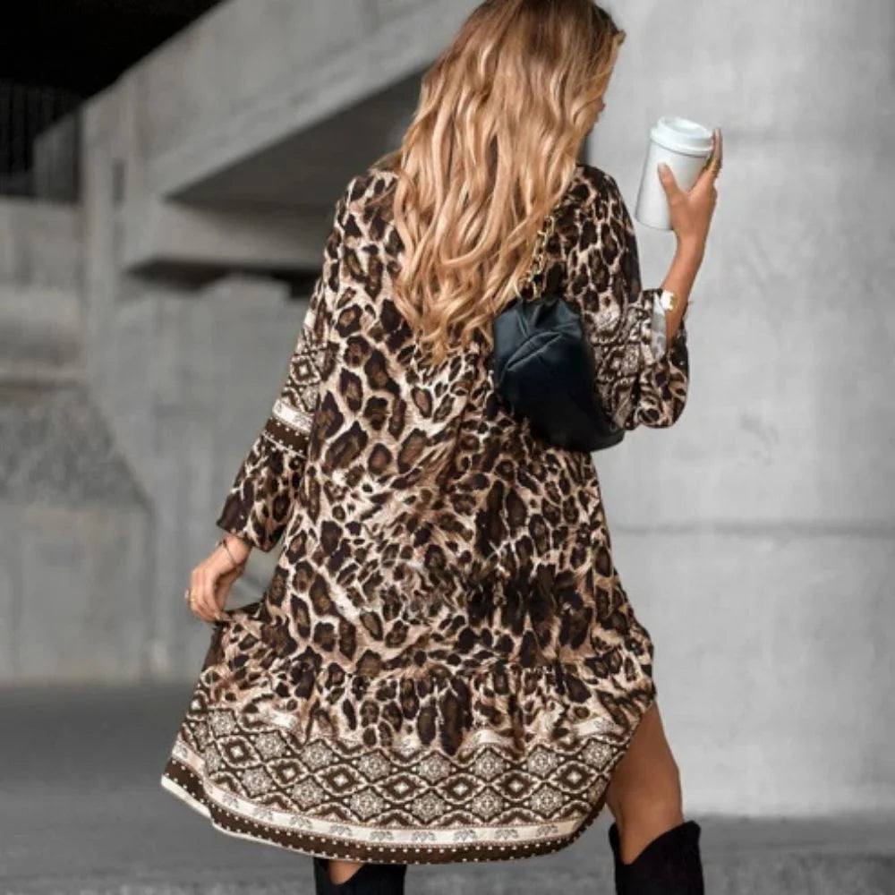 Robe Élégante à Imprimé Léopard – Silhouette flatteuse & stylée