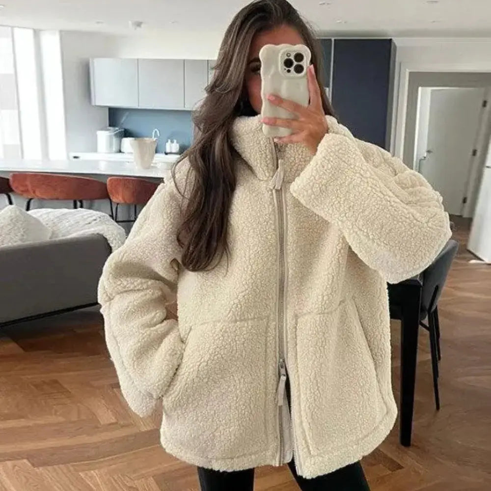 Veste polaire oversize – confort hivernal & allure tendance