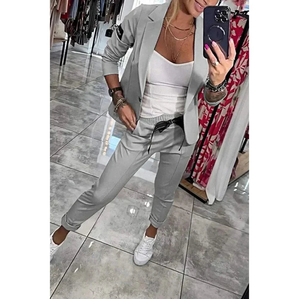 Ensemble blazer & pantalon souple – Confort&Classe