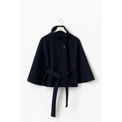 Manteau cape ceinturé - Élance ta silhouette en un geste